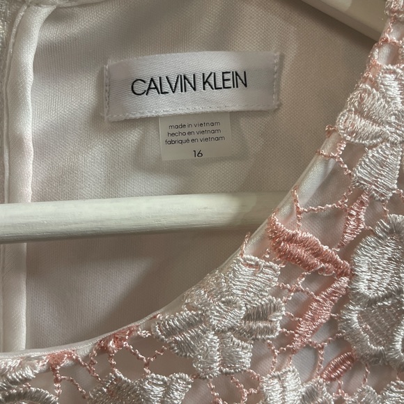 Calvin Klein Pink Lace Sheath Dress Size 16 - Picture 3 of 3